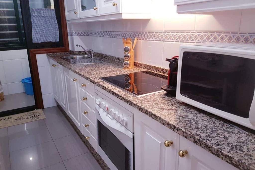 Apartamento Completo Con Parking Privado Y Wifi En San Roque Vigo Exteriör bild